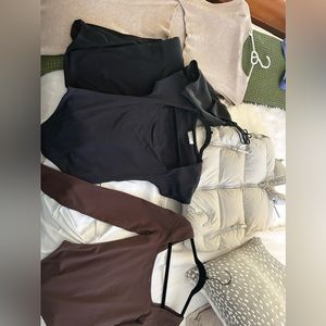 Aritzia Bundle!! Size small
